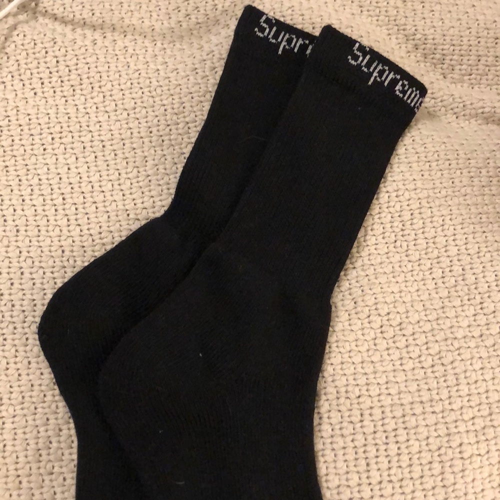 Brand new Supreme x Hanes socks - one pair - 100% Authentic
